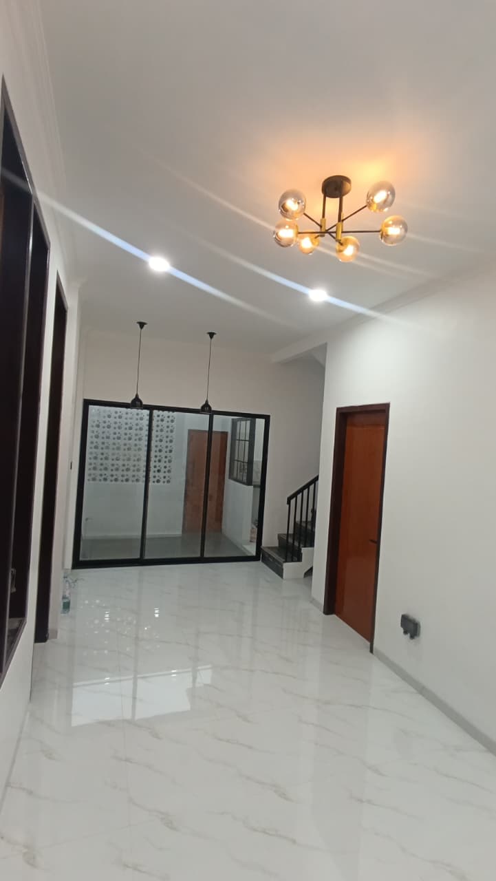 RUMAH CLASSIC MODERN - Foto 4